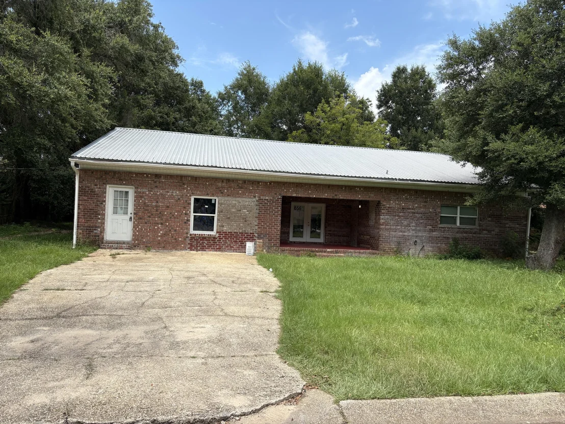 Photo of 656 Sloan Circle