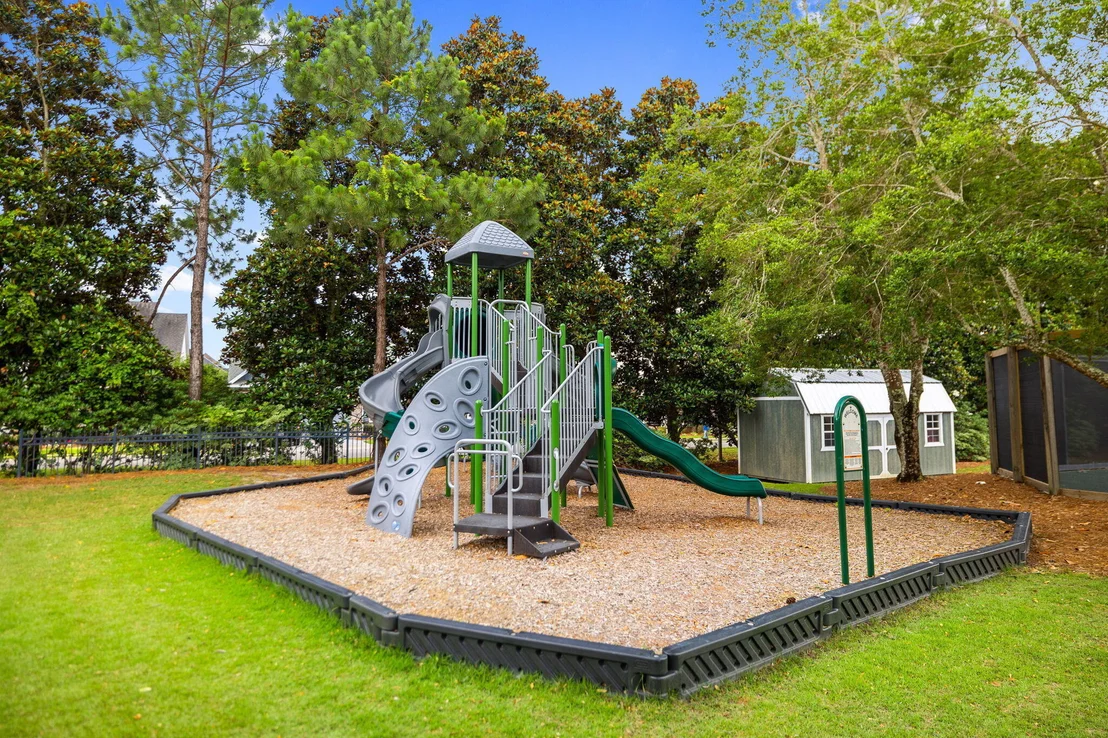 Photo of 4350 Stonebridge Road