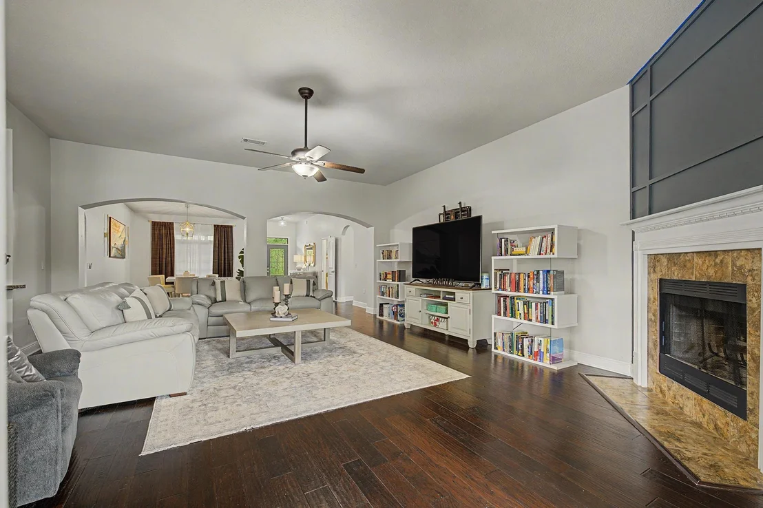 Photo of 9177 Iron Gate Boulevard