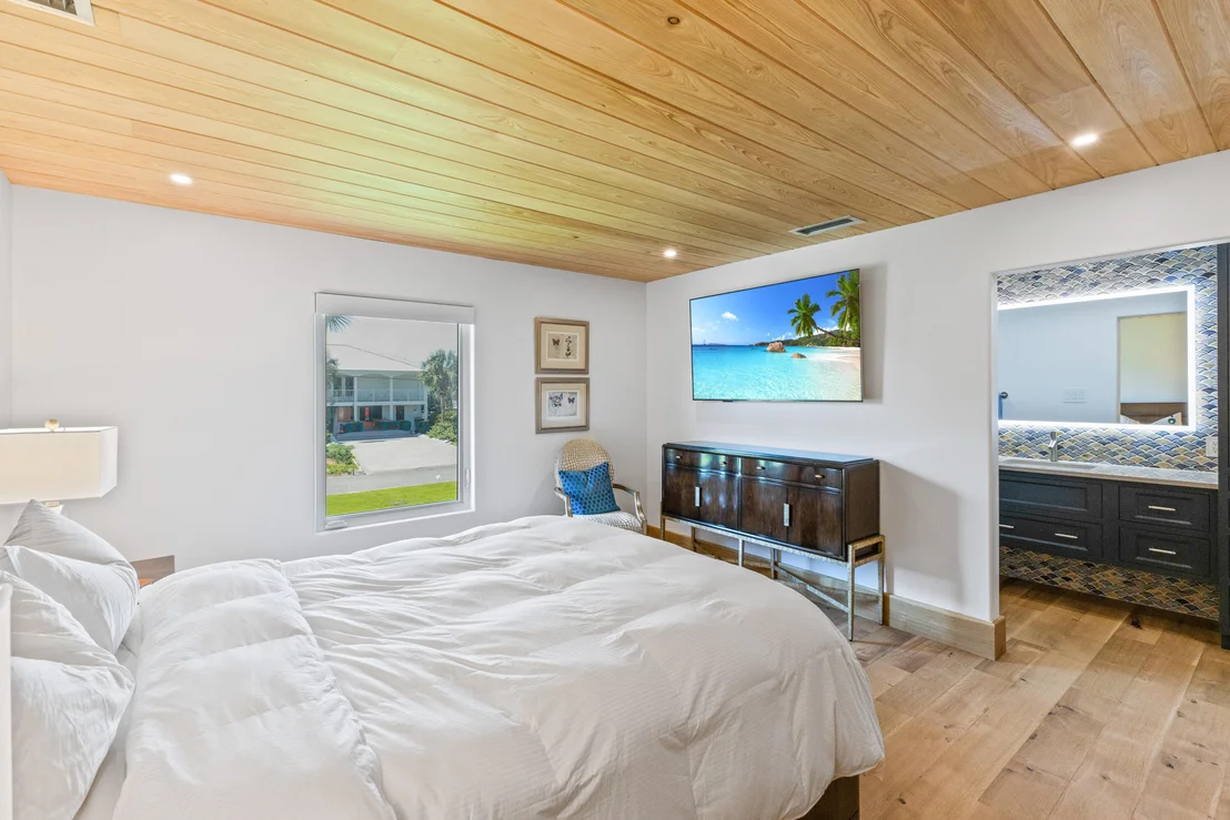 Photo of 611 Lagoon Drive