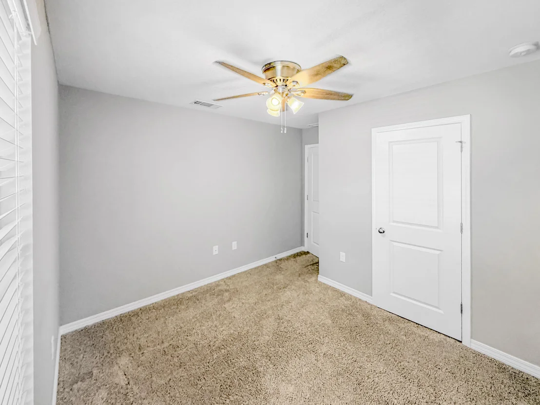 Photo of 4882 Kensington Lane