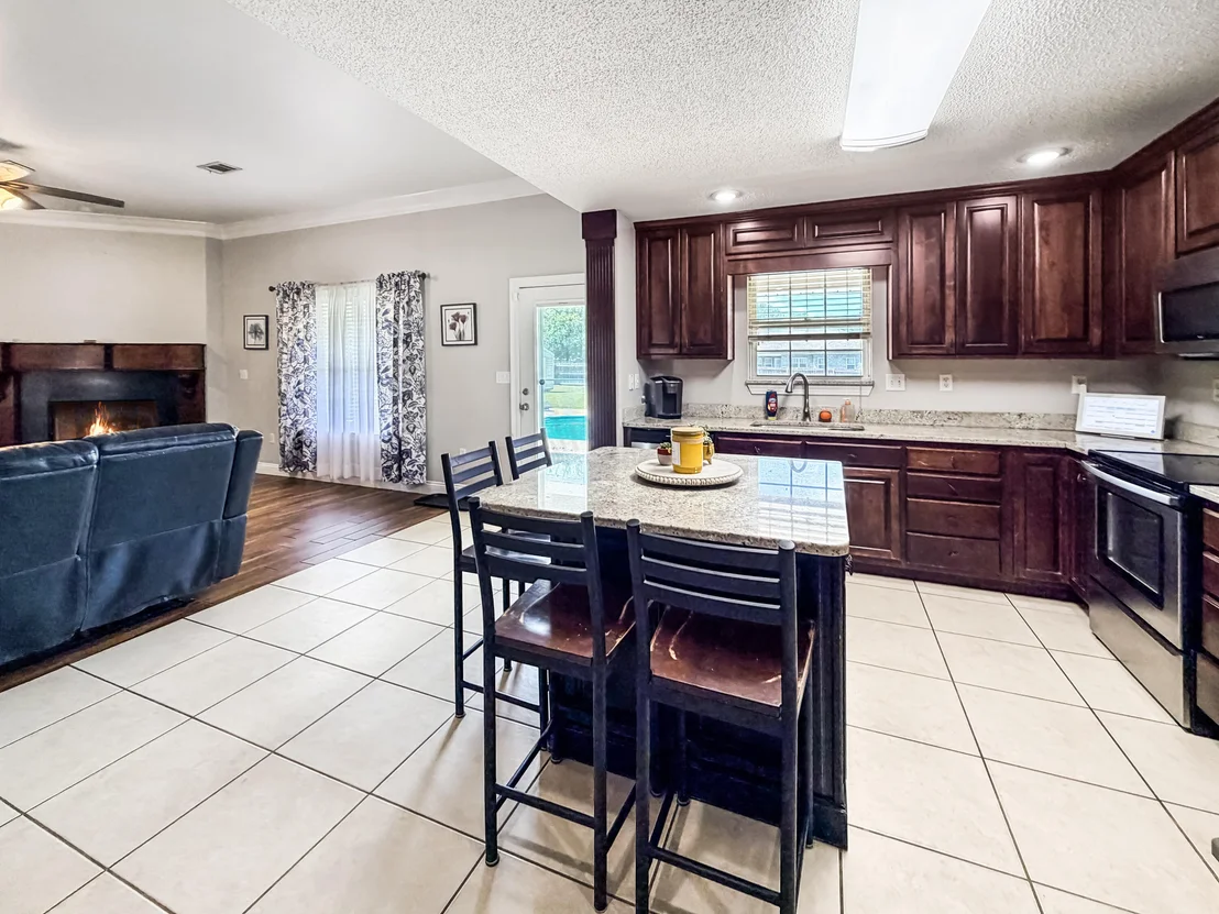 Photo of 3003 Colonial Circle