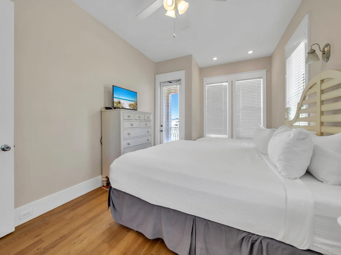 Photo of 64 Lands End Drive