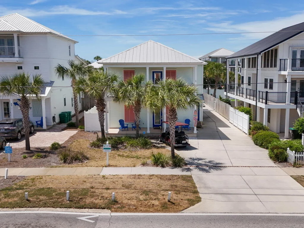 Photo of 64 DOLPHIN Street