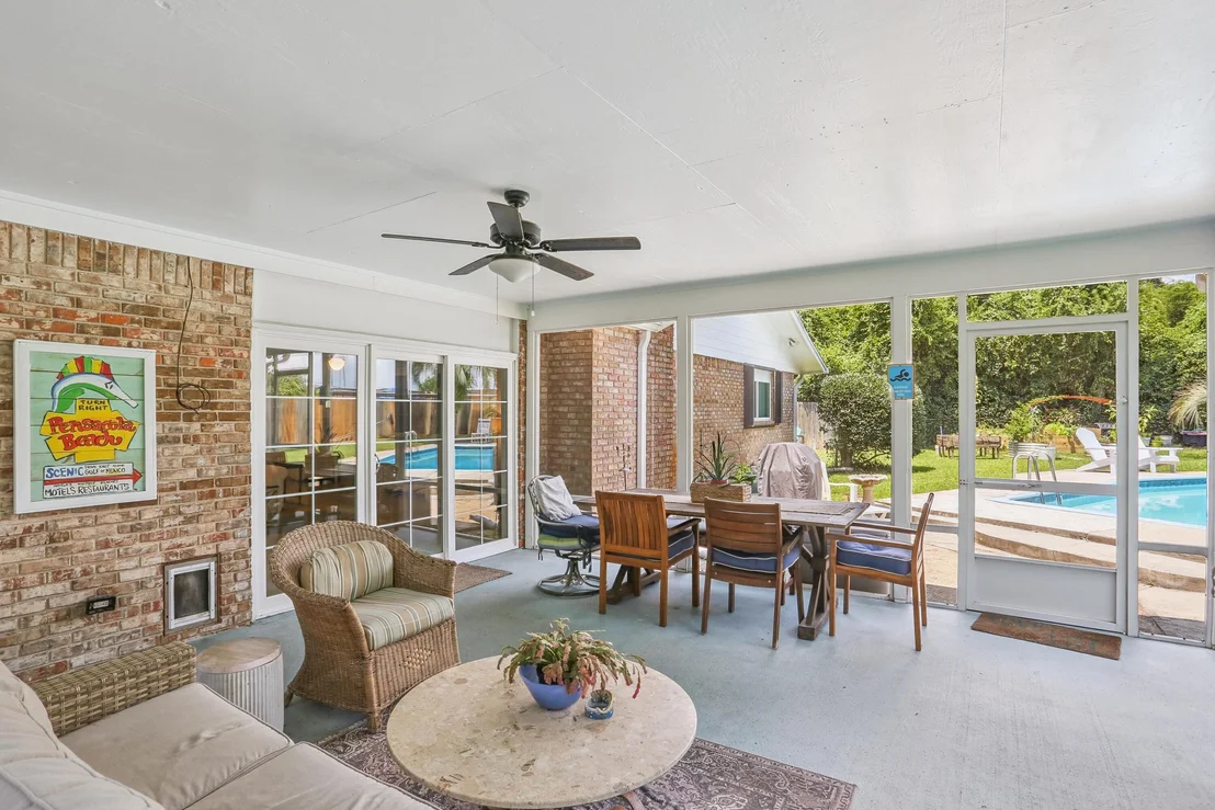 Photo of 424 Dracena Way