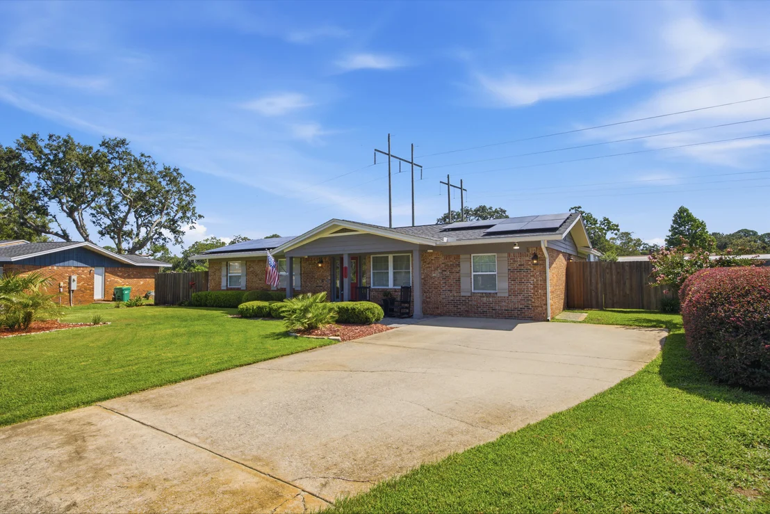 Photo of 325 Echo Circle