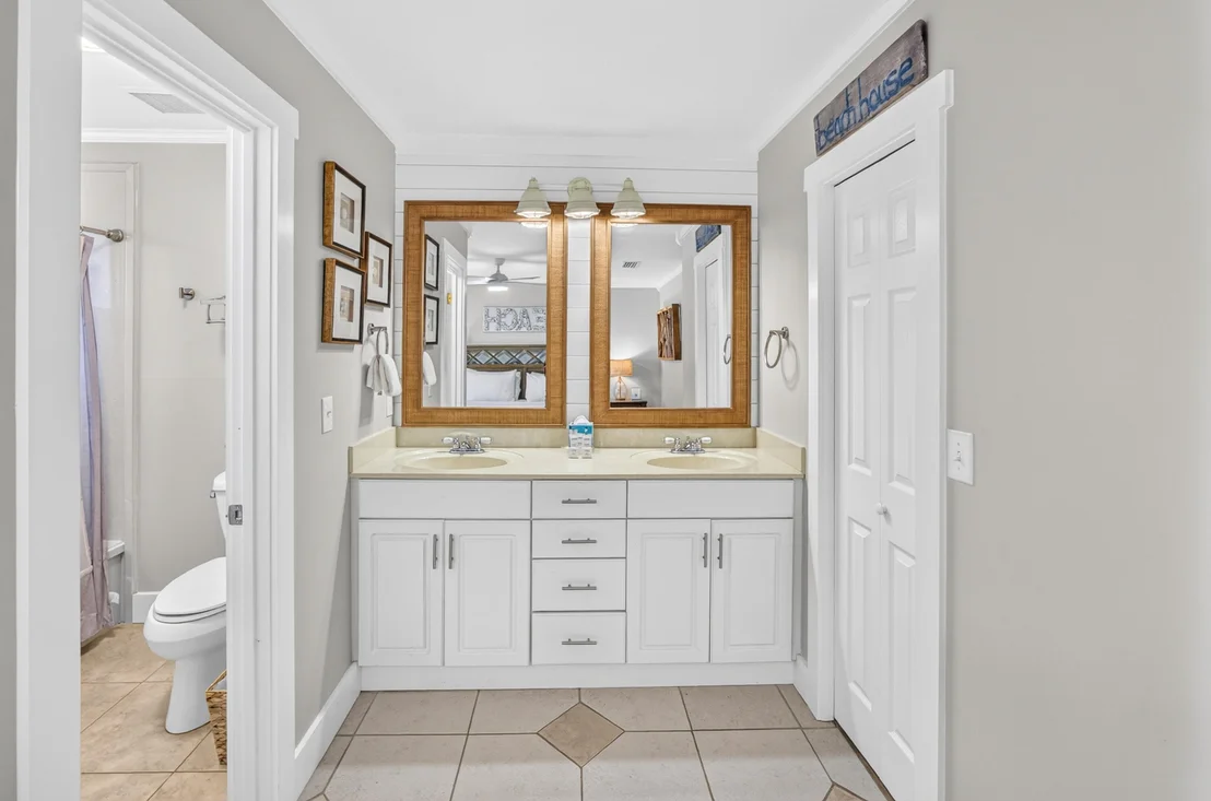 Photo of 496 Linkside Drive