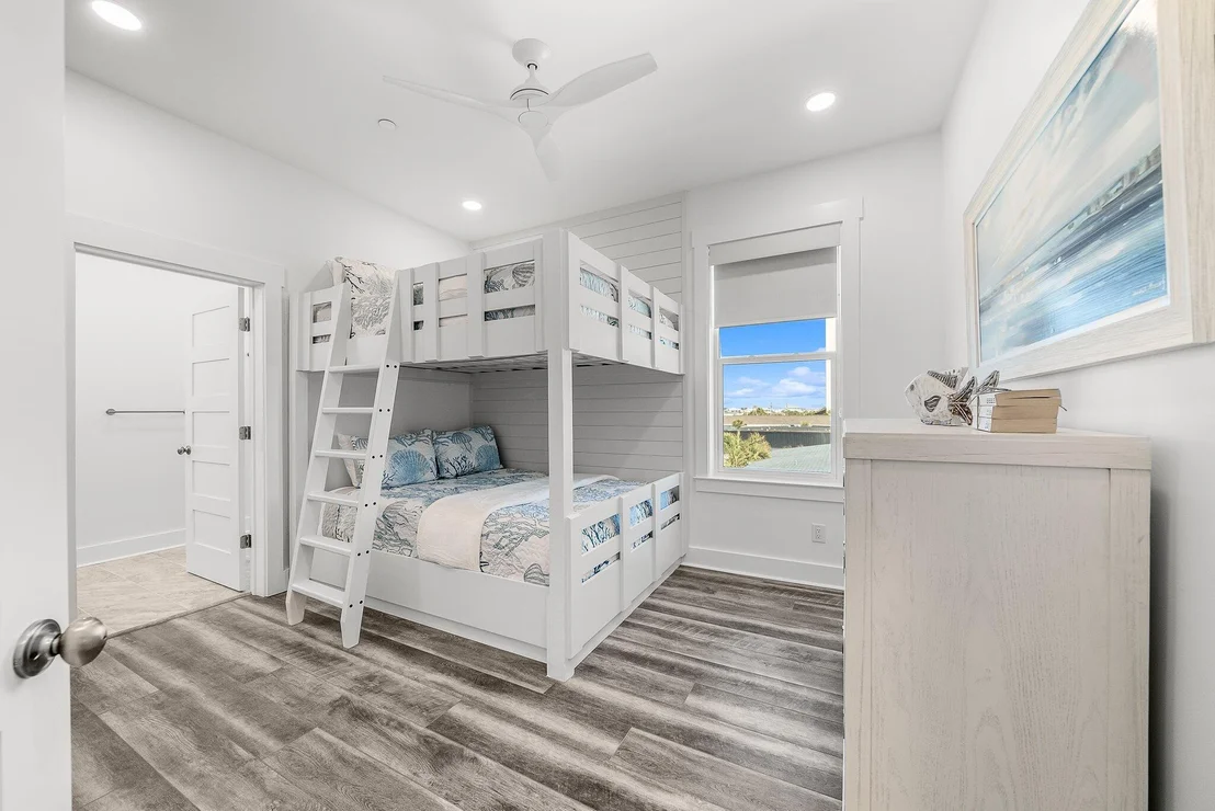 Photo of 8711 Surf Drive