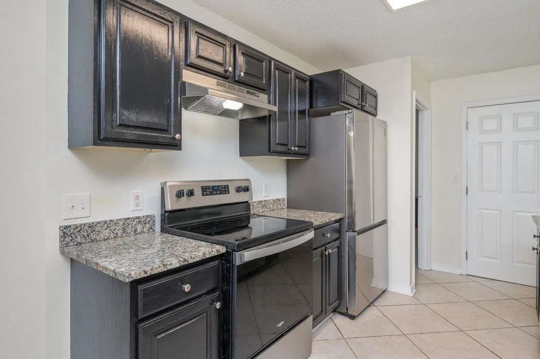 Photo of 5134 S Lake Drive