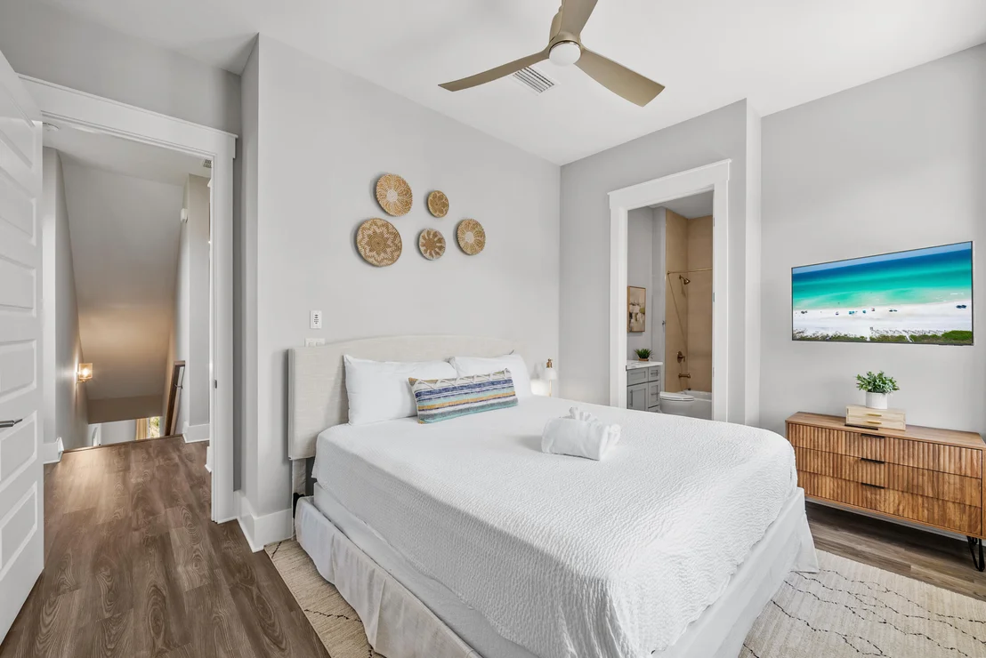 Photo of 28 W Queen Palm Drive