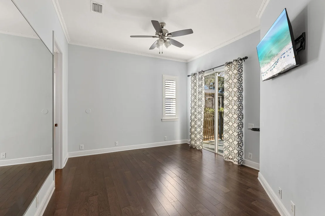 Photo of 4327 Stonebridge Road