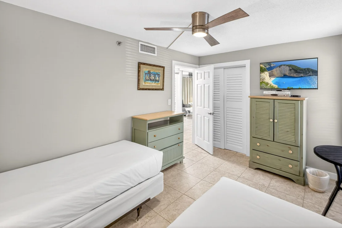 Photo of Unit 4033 at 4033 Beachside One Drive