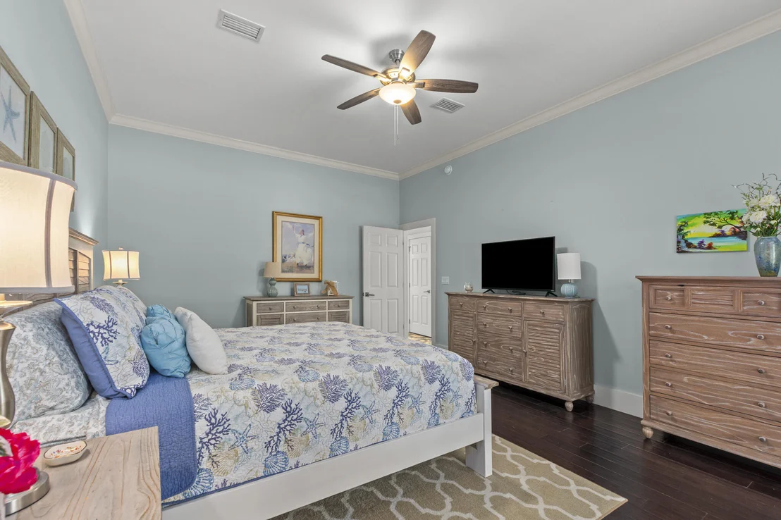Photo of 943 Emerald Bay Drive