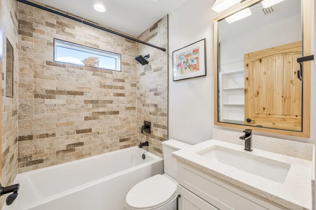 Photo of 331 Oleander Avenue