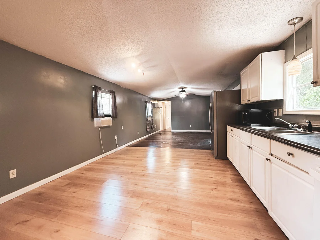 Photo of 4253 Third Avenue