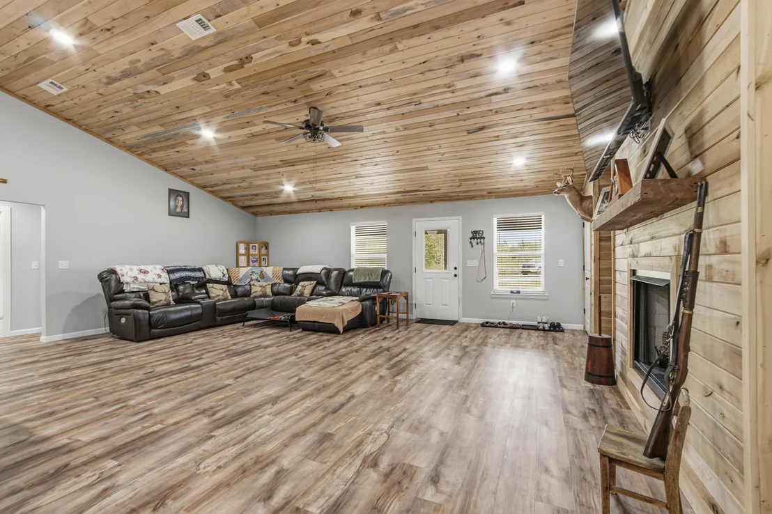 Photo of 7514 Laird Road