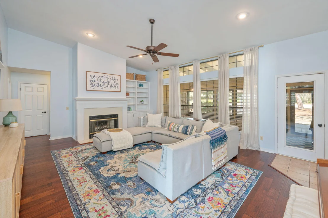Photo of 1395 Windward Lane