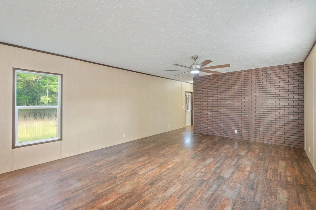 Photo of 5276 Third Avenue