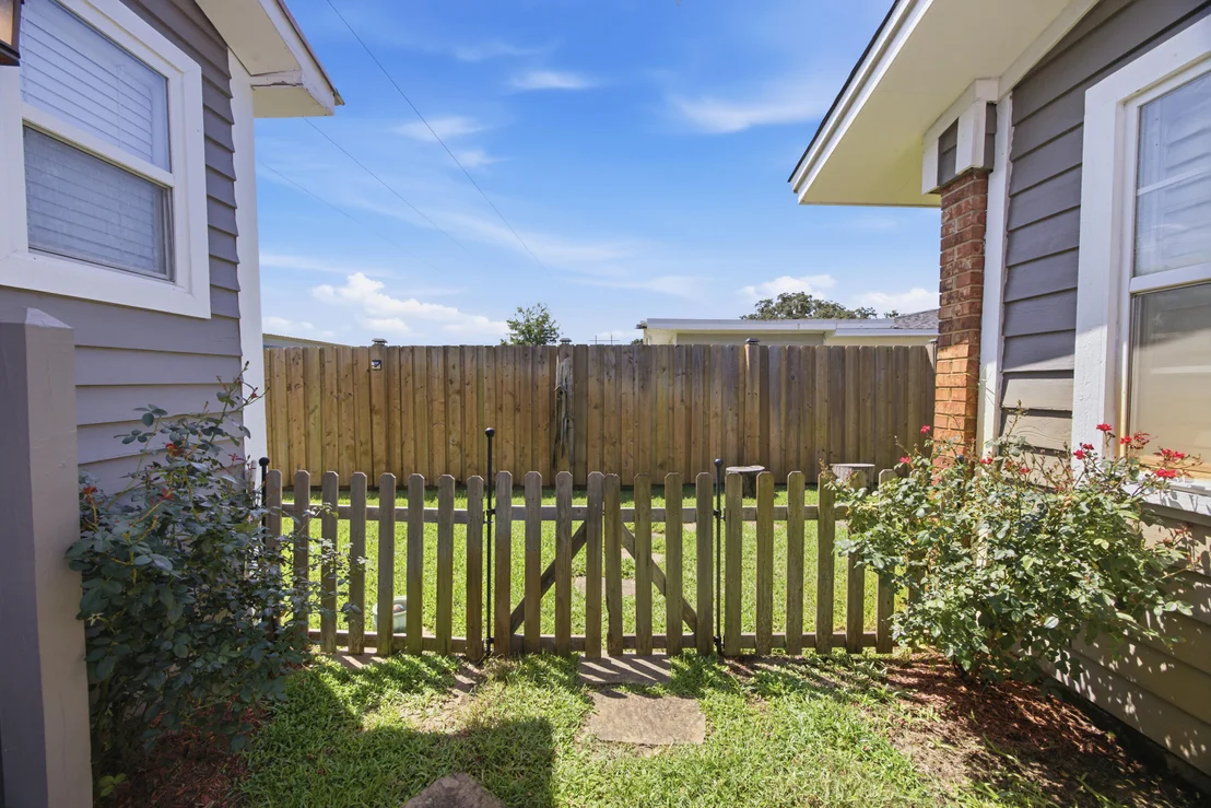Photo of 325 Echo Circle