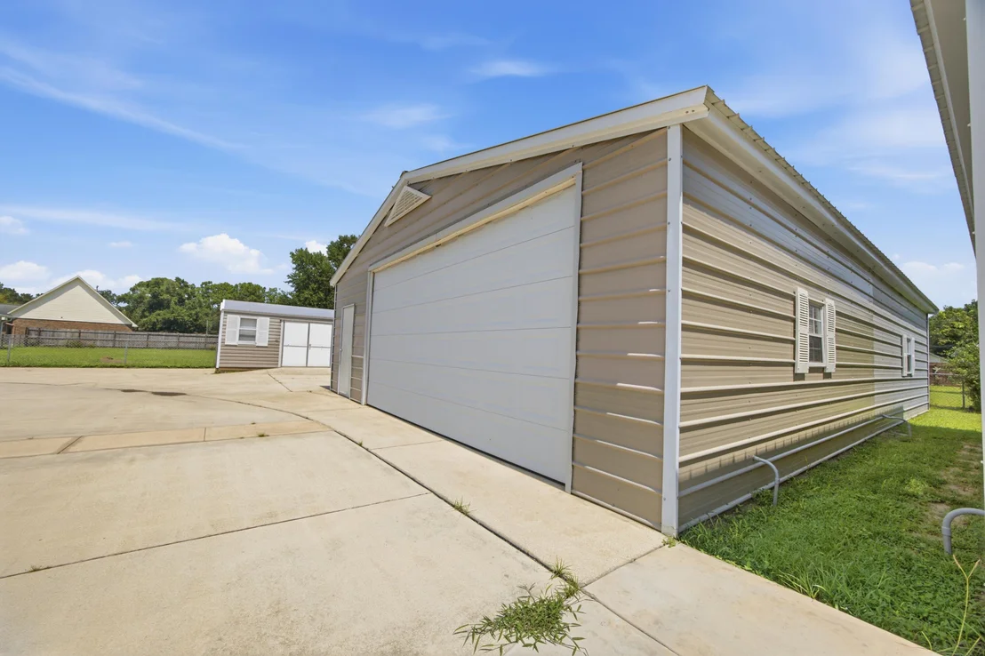 Photo of 220 W Walker Circle
