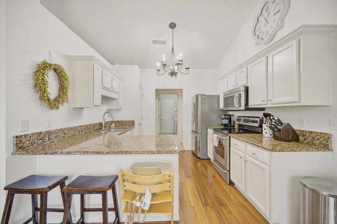 Photo of 346 Louise Circle