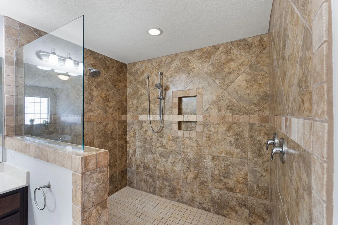 Photo of 2365 Crescent Road