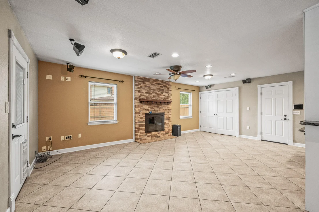 Photo of 3 NE Windsor Lane
