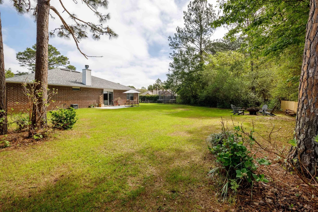 Photo of 2400 Crescent Road