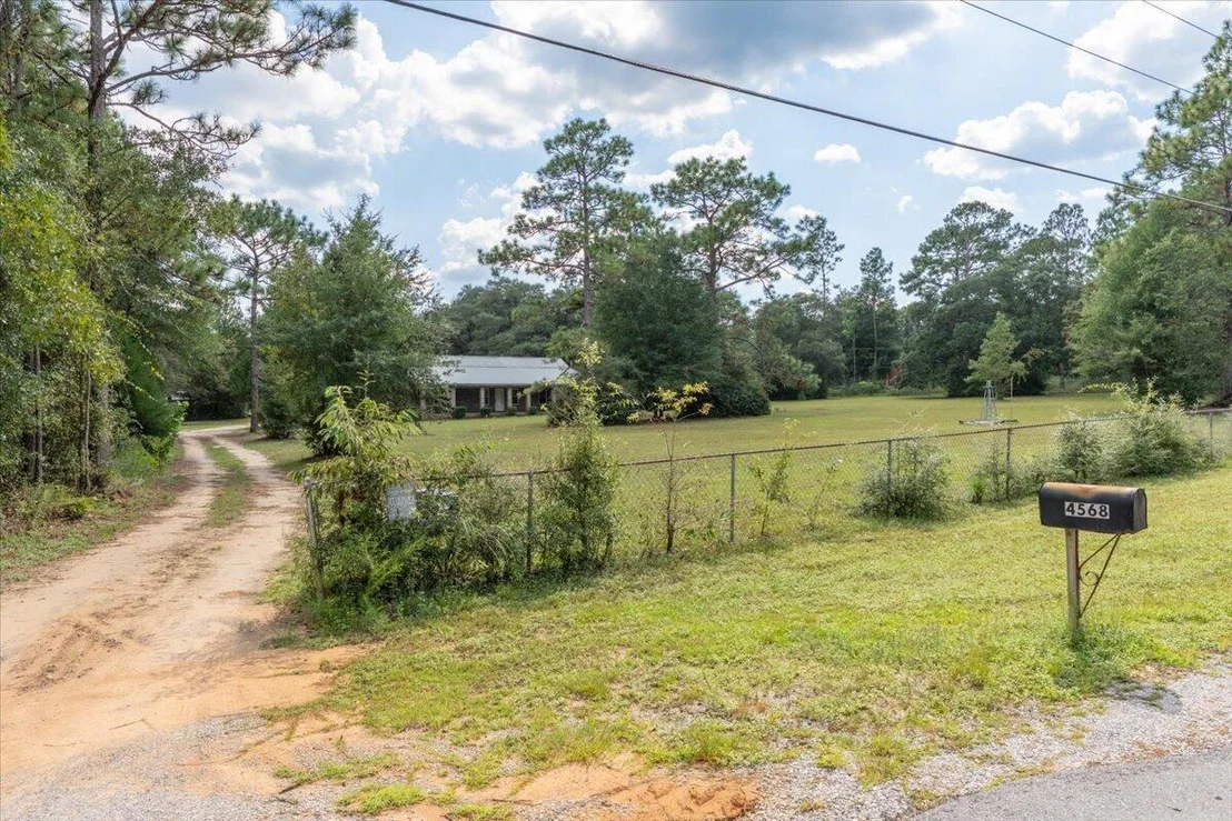 Photo of 4568 Yellow Bluff Road