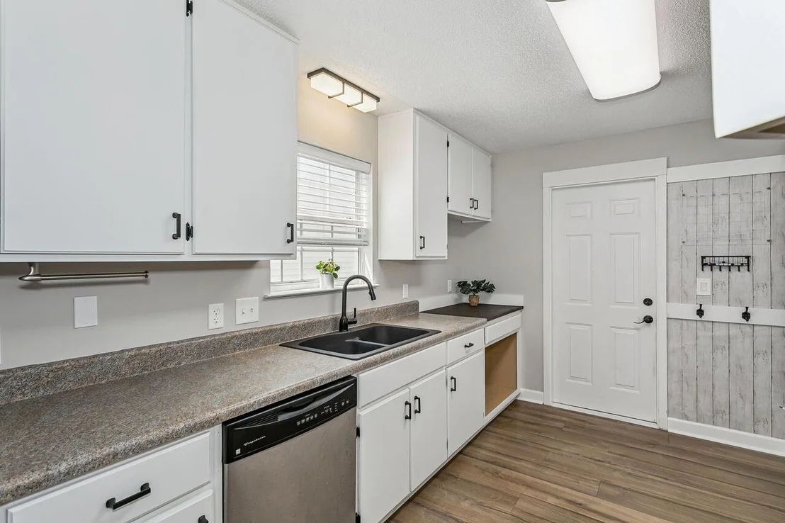 Photo of 102 2nd Avenue