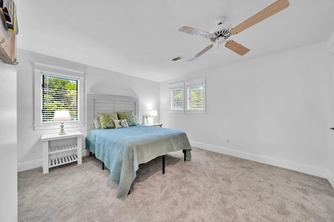 Photo of 458 Parish Boulevard