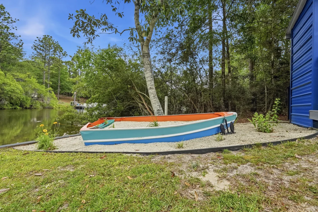 Photo of 4063 Lakeview Drive