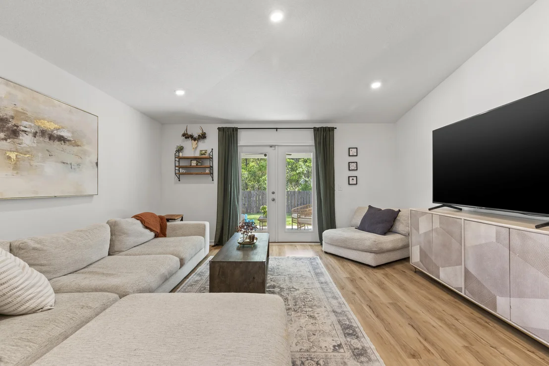Photo of 740 Riverwalk Circle