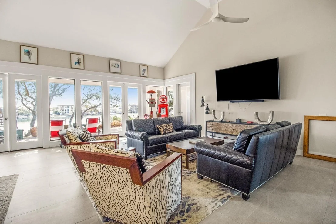 Photo of 708 Harbor Boulevard