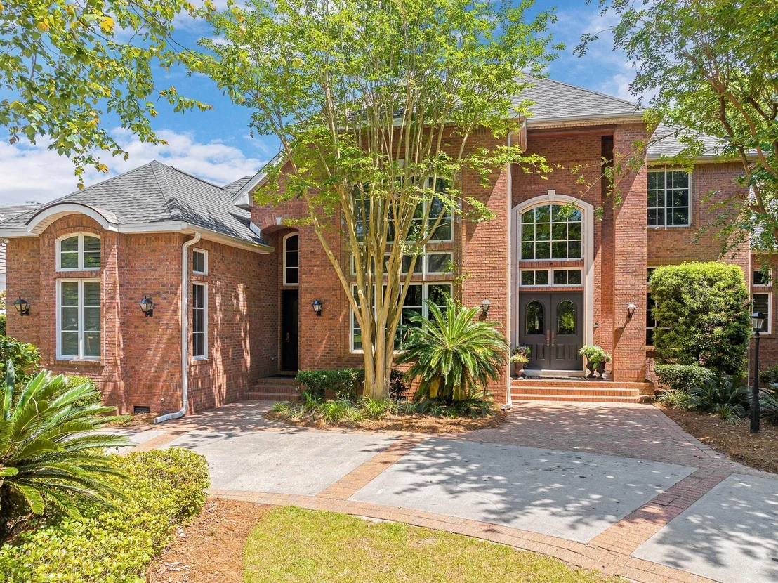 Photo of 4350 Stonebridge Road