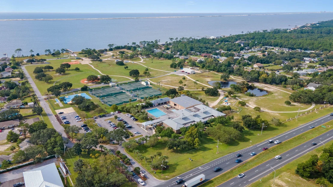 Photo of 2425 Cove Road