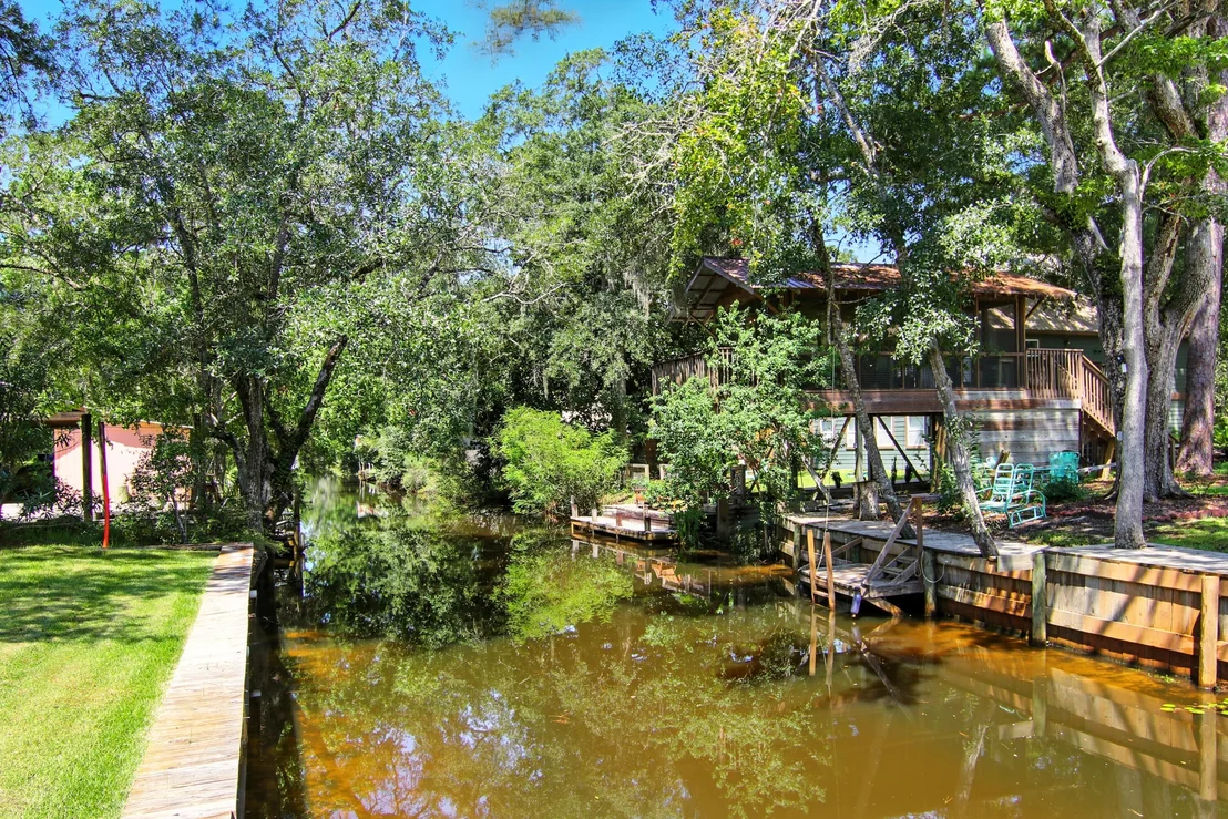 Photo of 400 Pitts Bayshore Drive