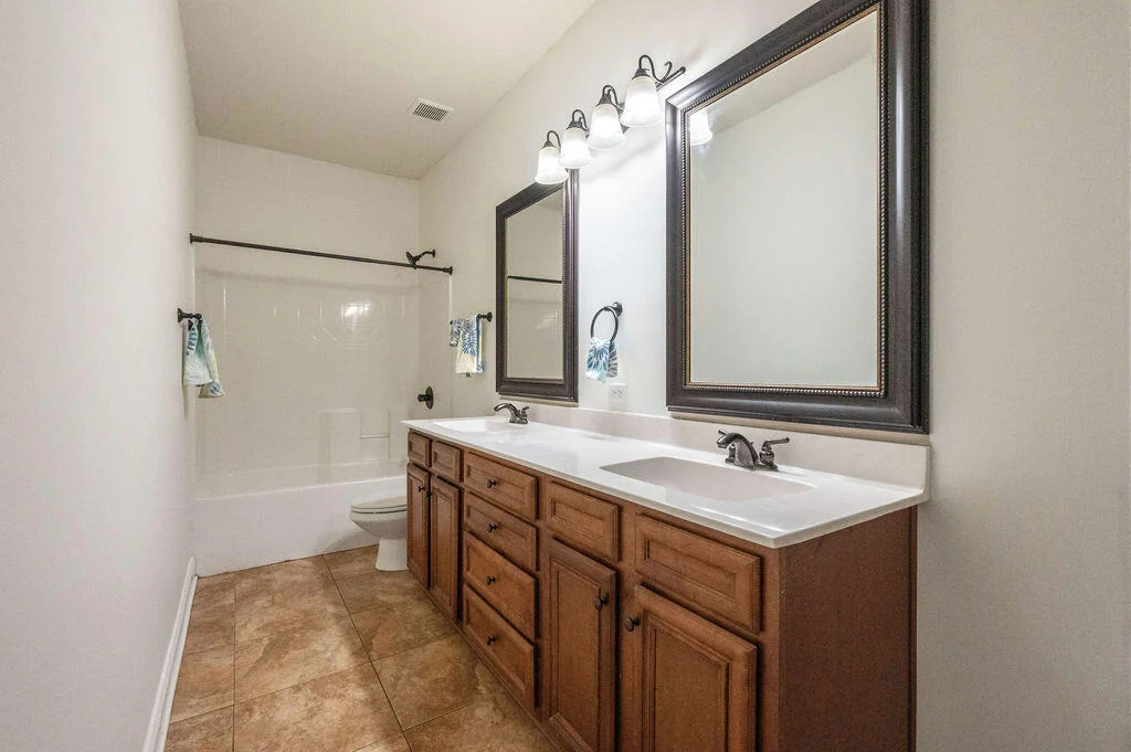 Photo of 2159 Bayshore Drive