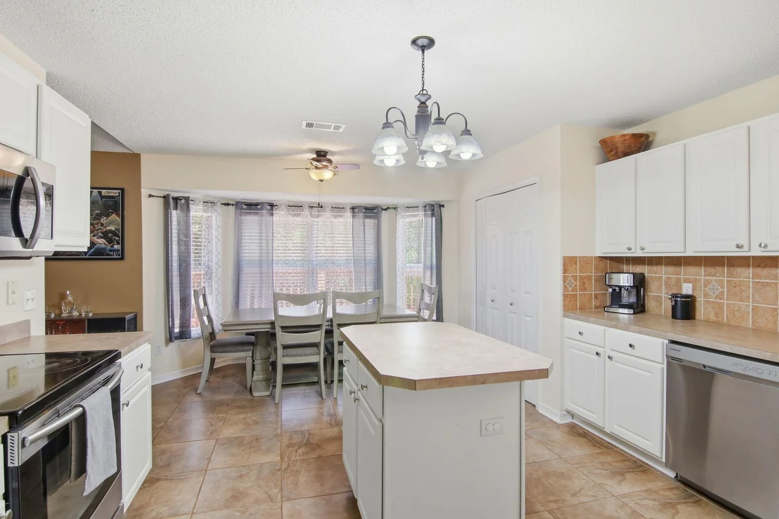 Photo of 466 Jillian Drive
