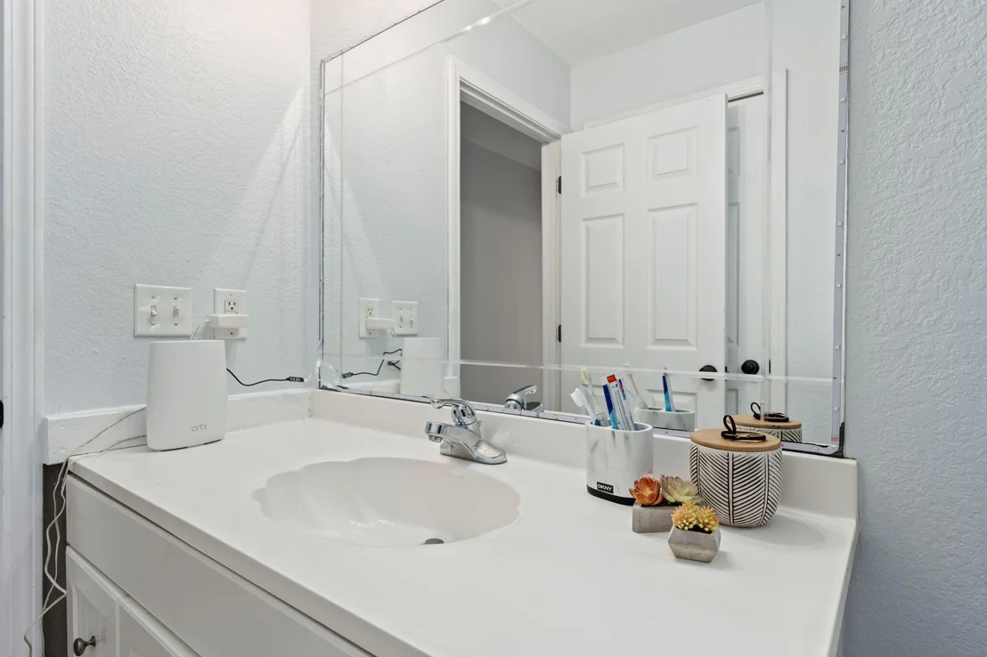 Photo of 255 Edge Avenue