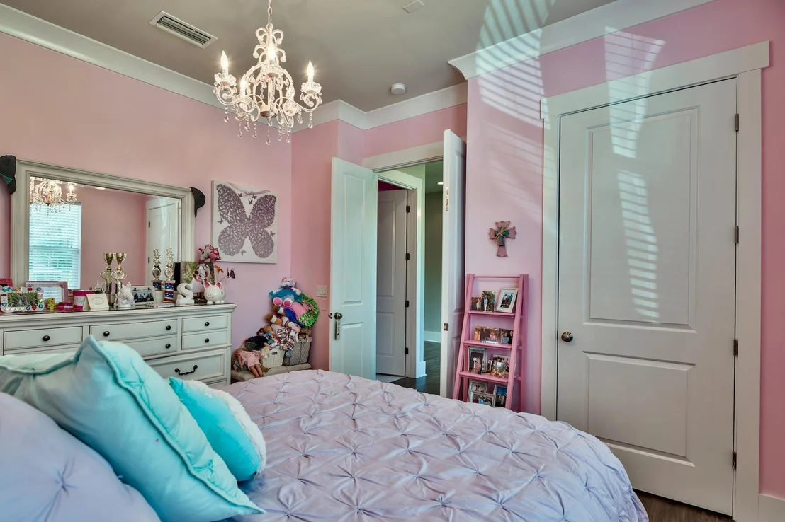 Photo of 989 Forest Shore Drive