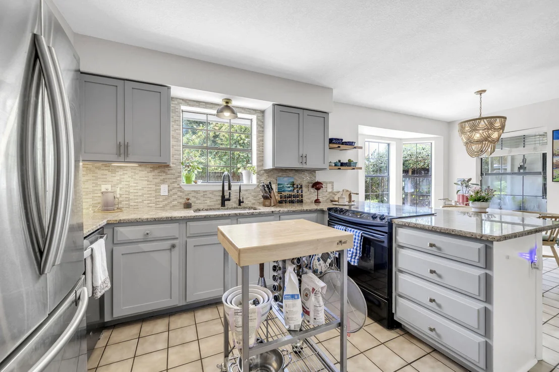 Photo of 325 Primrose Place