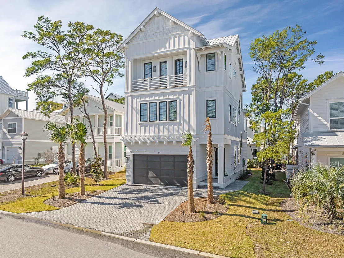 Photo of 107 Grande Pointe Drive