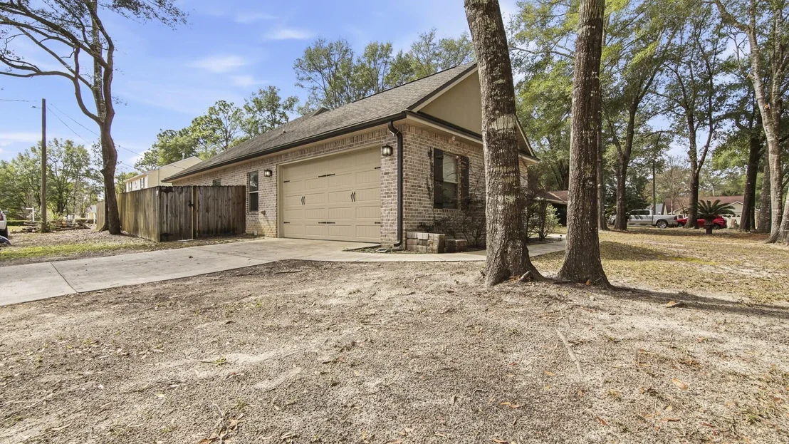 Photo of 2806 Dunlop Lane