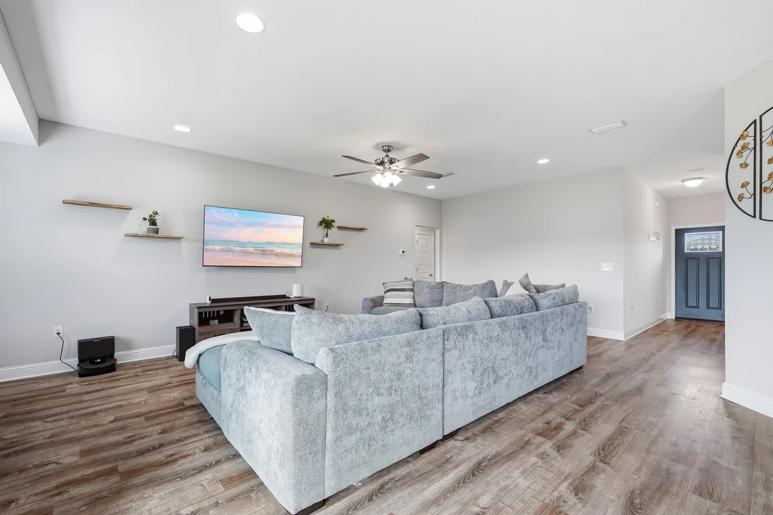 Photo of 5302 Moore Loop