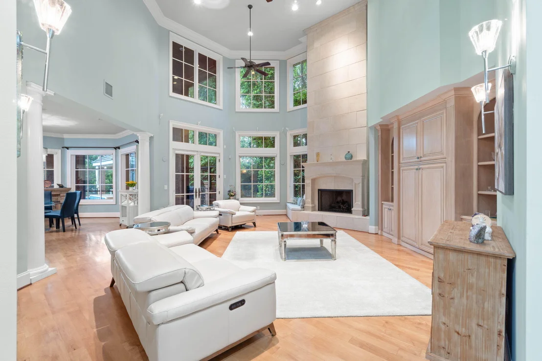 Photo of 4350 Stonebridge Road