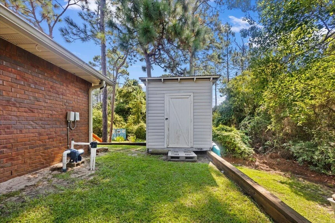 Photo of 2296 Valley Road