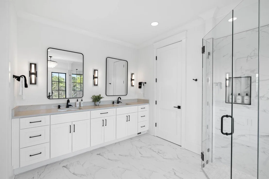 Photo of 42 Grande Pointe Circle