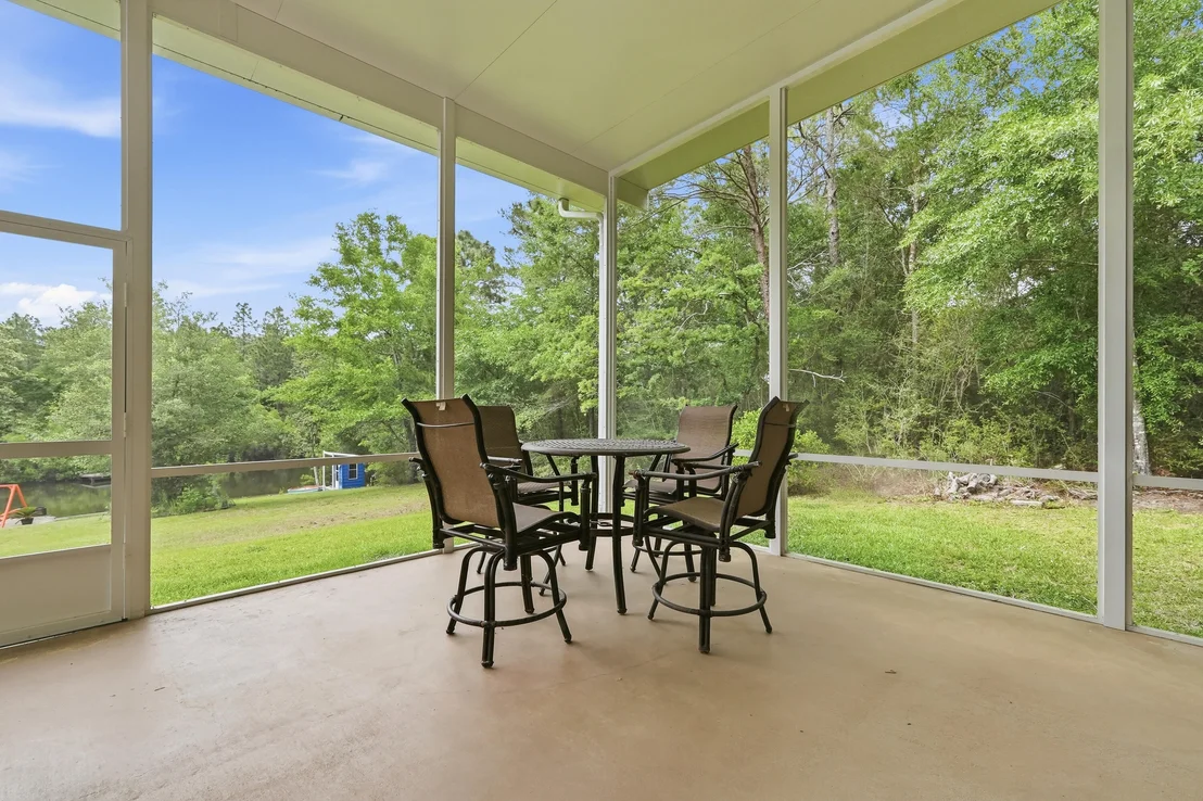 Photo of 4063 Lakeview Drive