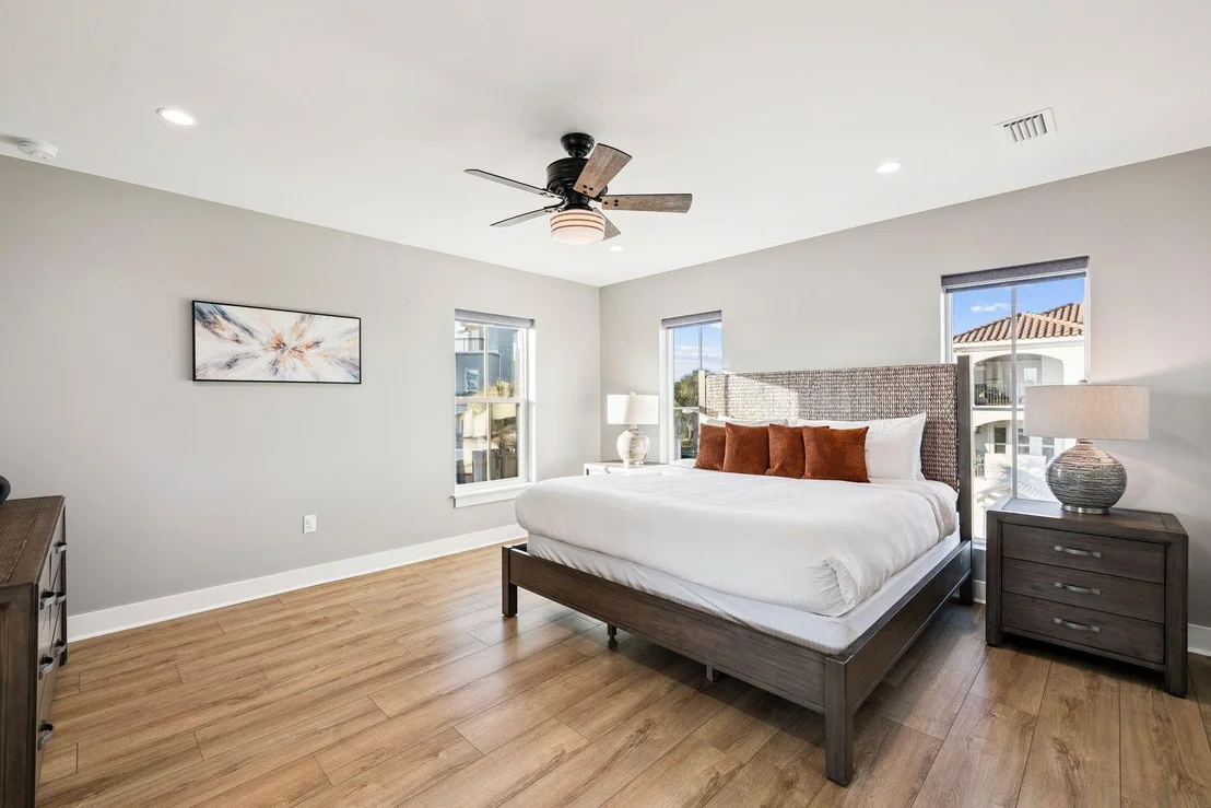 Photo of 4821 Ocean Boulevard